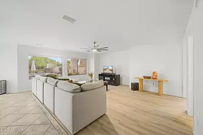 1019 E Monona Drive, Phoenix, AZ 85024 - Photo 7