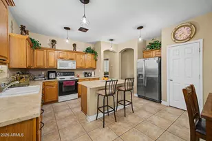 6611 S 25th Dr, Phoenix, AZ 85041 - Photo 5