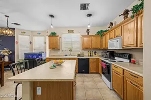 6611 S 25th Dr, Phoenix, AZ 85041 - Photo 9