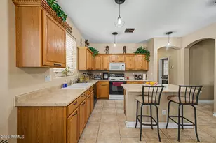 6611 S 25th Dr, Phoenix, AZ 85041 - Photo 7