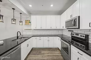 2821 S Skyline Dr, Mesa, AZ 85212 - Photo 13