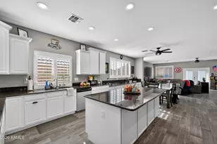 2522 E Ridge Creek Rd, Phoenix, AZ 85024 - Photo 15