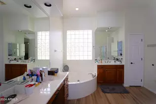 2006 E San Carlos Pl, Chandler, AZ 85249 - Photo 33