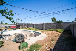 6218 W Medlock Dr, Glendale, AZ 85301 - Photo 7