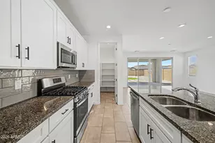 13312 W Crimson Ter, Peoria, AZ 85383 - Photo 11