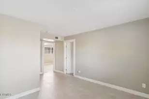 1737 E Manhatton Dr, Tempe, AZ 85282 - Photo 9