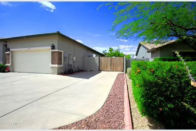 18436 W Banff Lane, Surprise, AZ 85388 - Photo 17