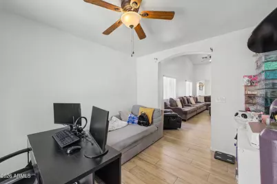 3434 W Sunland Avenue, Phoenix, AZ 85041 - Photo 15