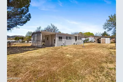 18267 S John Fry Avenue, Peeples Valley, AZ 86332 - Photo 3