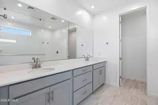 10223 S 20th Ln, Phoenix, AZ 85041 - Photo 17