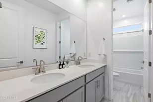 10223 S 20th Ln, Phoenix, AZ 85041 - Photo 11