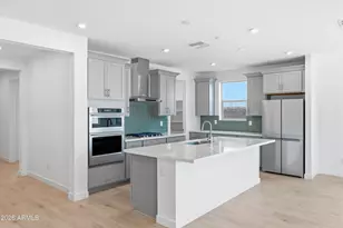 10223 S 20th Ln, Phoenix, AZ 85041 - Photo 5