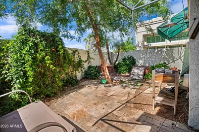 805 E Corte Oro Street, Phoenix, AZ 85020 - Photo 25