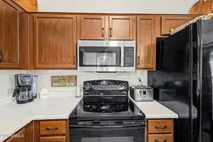 8241 N 111th Ln, Peoria, AZ 85345 - Photo 15