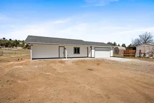 18278 S Frontier Rd, Peeples Valley, AZ 86332 - Photo 7