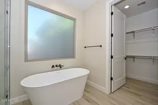 19222 N 29th Pl, Phoenix, AZ 85050 - Photo 23