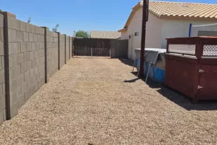 10324 W Grayback Dr, Arizona City, AZ 85123 - Photo 25