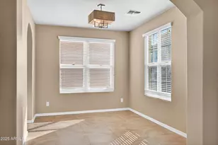 886 S Huish Dr, Gilbert, AZ 85296 - Photo 9