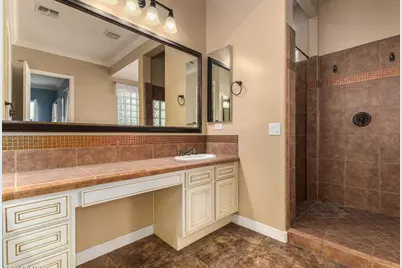 19408 W Pasadena Avenue, Litchfield Park, AZ 85340 - Photo 9