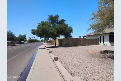 8504 N 50th Drive, Glendale, AZ 85302 - Photo 5