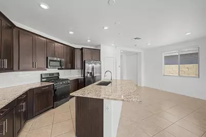 19905 W Devonshire Avenue, Litchfield Park, AZ 85340 - Photo 9