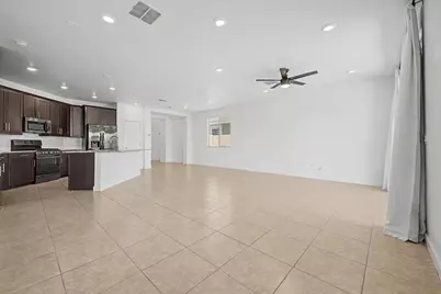 19905 W Devonshire Avenue, Litchfield Park, AZ 85340 - Photo 7
