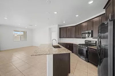 19905 W Devonshire Avenue, Litchfield Park, AZ 85340 - Photo 11