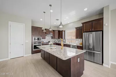 112 E Crescent Place, Chandler, AZ 85249 - Photo 11