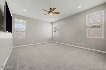 112 E Crescent Place, Chandler, AZ 85249 - Photo 17