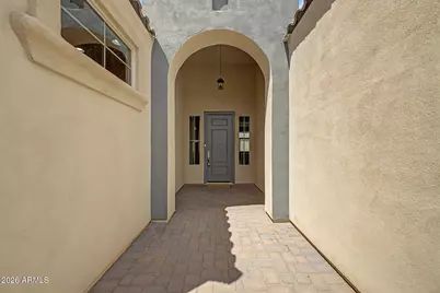 112 E Crescent Place, Chandler, AZ 85249 - Photo 3