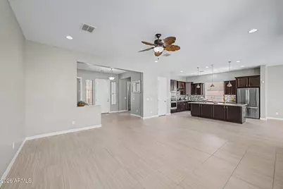 112 E Crescent Place, Chandler, AZ 85249 - Photo 5