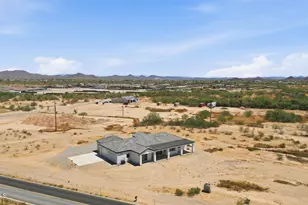 17587 W Dale Ln, Surprise, AZ 85387 - Photo 9