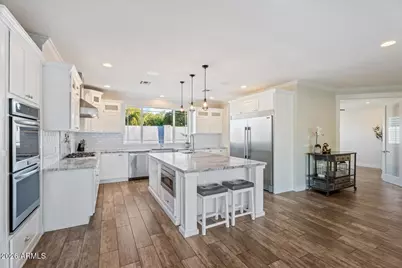 3401 N 34th Place, Phoenix, AZ 85018 - Photo 11