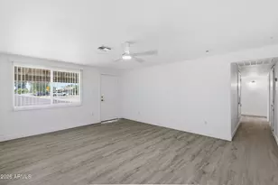 4421 N 71st Dr, Phoenix, AZ 85033 - Photo 5