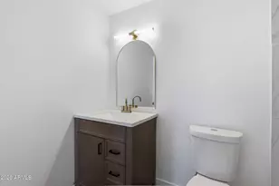 4421 N 71st Dr, Phoenix, AZ 85033 - Photo 11