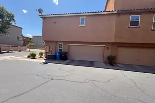 7726 W Pipestone Pl, Phoenix, AZ 85035 - Photo 33