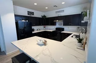 7726 W Pipestone Pl, Phoenix, AZ 85035 - Photo 11