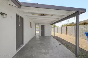 4002 N 64th Dr, Phoenix, AZ 85033 - Photo 7