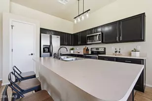 13585 W Ironwood St, Surprise, AZ 85374 - Photo 11