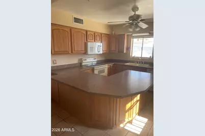 7965 W Montecito Avenue, Phoenix, AZ 85033 - Photo 7