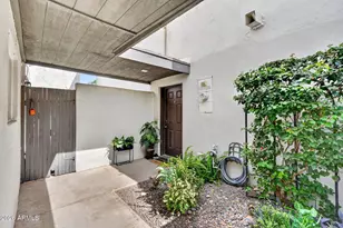 8558 E Indian School Rd, Scottsdale, AZ 85251 - Photo 19
