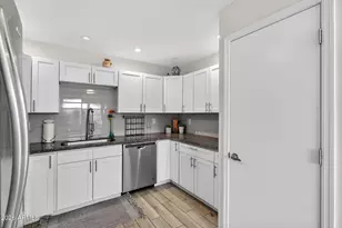 8558 E Indian School Rd, Scottsdale, AZ 85251 - Photo 13