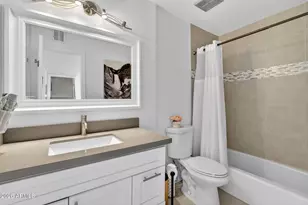 8558 E Indian School Rd, Scottsdale, AZ 85251 - Photo 23