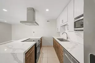 8730 E Rancho Vista Dr, Scottsdale, AZ 85251 - Photo 5