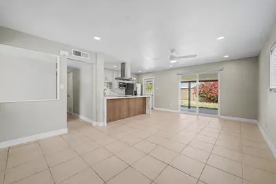 8730 E Rancho Vista Drive, Scottsdale, AZ 85251 - Photo 11