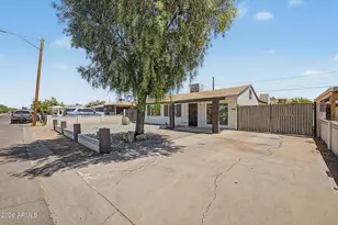 2031 N 37th Dr, Phoenix, AZ 85009 - Photo 3