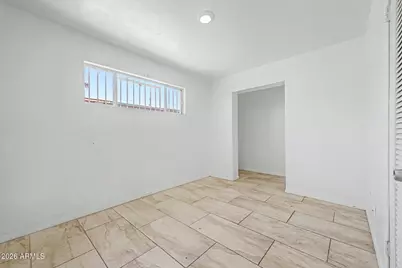 2031 N 37th Drive, Phoenix, AZ 85009 - Photo 25