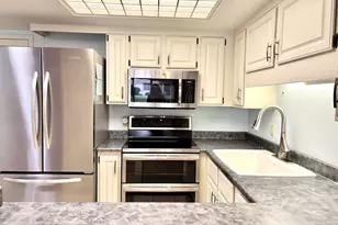 10330 W Thunderbird Blvd, Sun City, AZ 85351 - Photo 3
