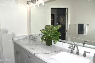 1019 E Desert Cove Ave, Phoenix, AZ 85020 - Photo 31