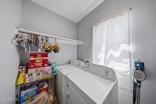 1341 E Brill St, Phoenix, AZ 85006 - Photo 17